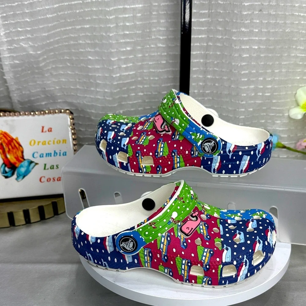 (S4) CROCS x Vineyard Vines Patchwork Holiday Clogs Big Kid's Size 11C